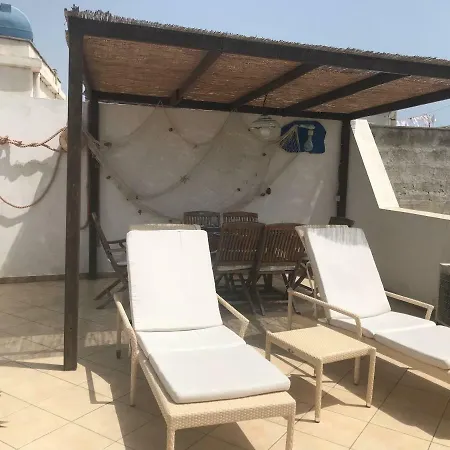 Апартаменты La Terrazza Di Ligny Фавиньяна